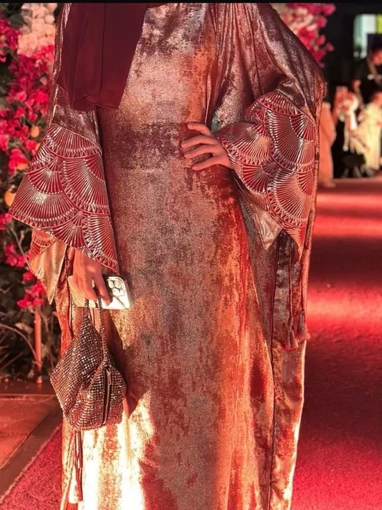 Modest Arabic dress - Picture 2 of 3